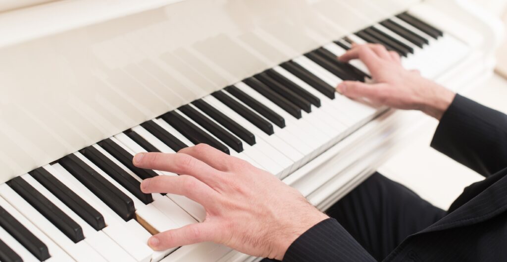 Benefits of Taking Piano or Keyboard Lessons