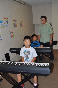 Why Group Music Lessons Are More Fun